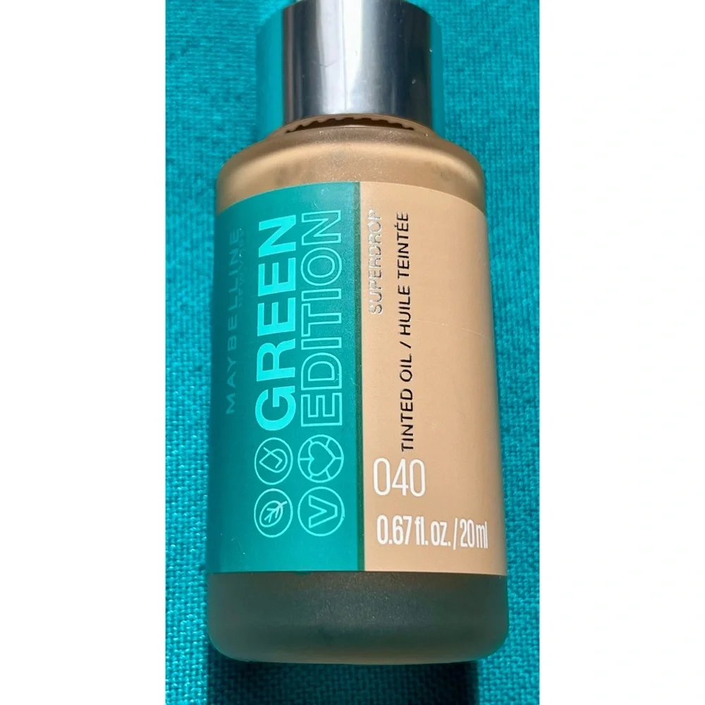 Maybelline New York Green Edition Superdrop Oil Foundation